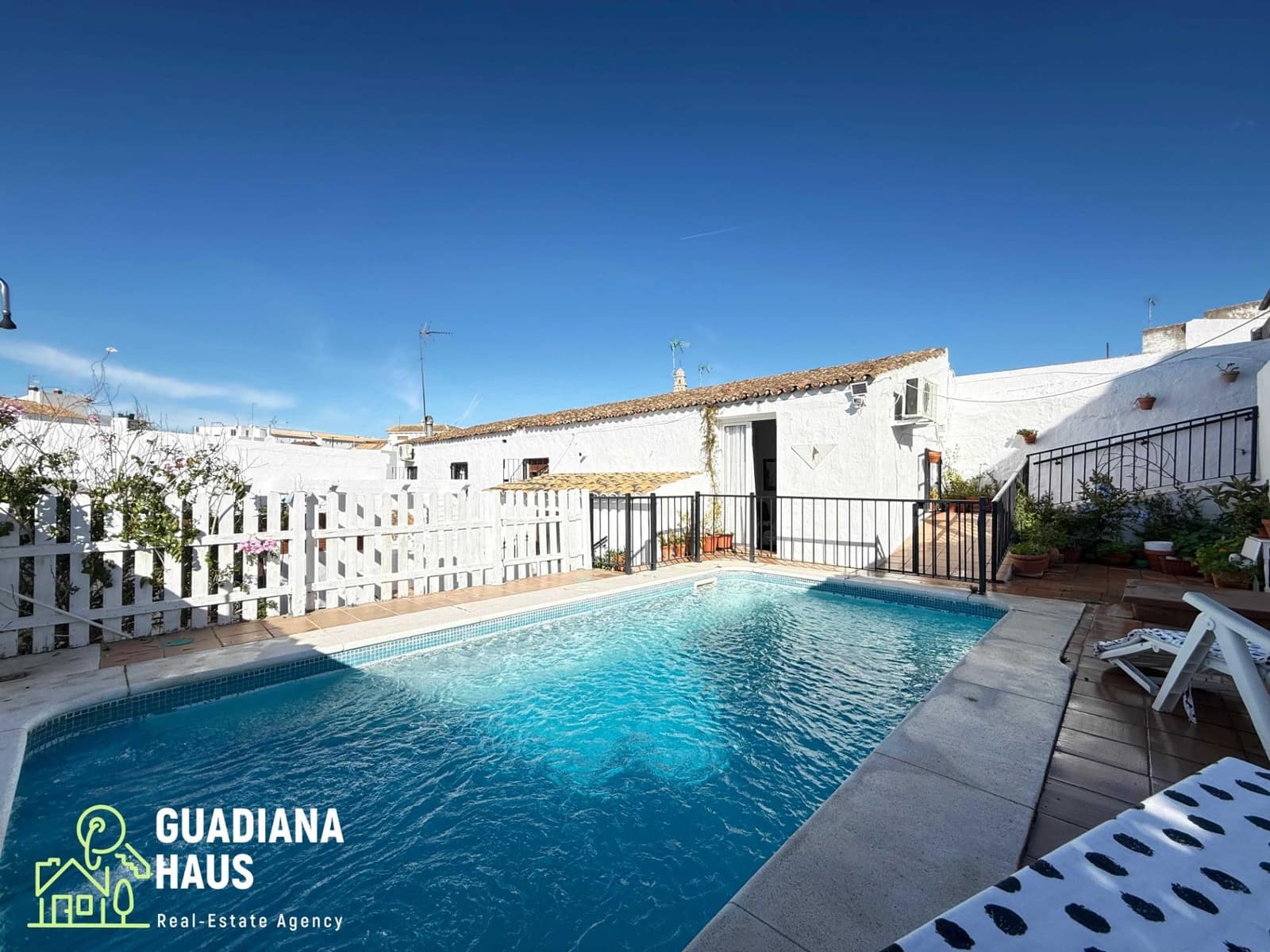 6 chambre Villa/Maison Mitoyenne à vendre à Ayamonte avec piscine - 399 000 € (Ref: 10078593)