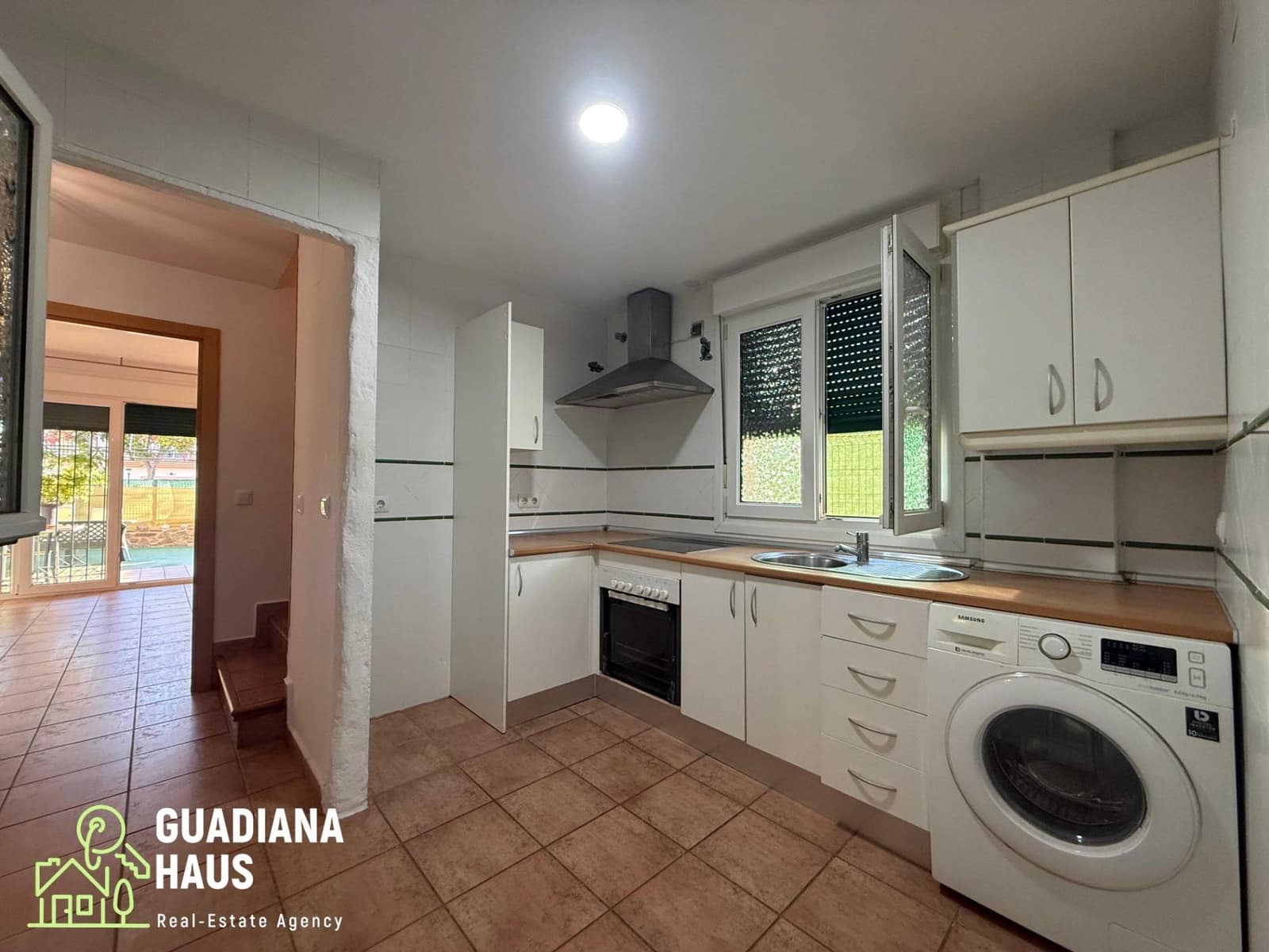 Adosado de 3 habitaciones en Ayamonte en venta con piscina garaje - 198.000 € (Ref: 10139770)