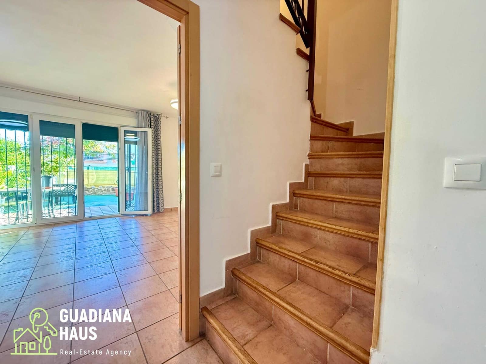 Adosado de 3 habitaciones en Ayamonte en venta con piscina garaje - 198.000 € (Ref: 10139770)