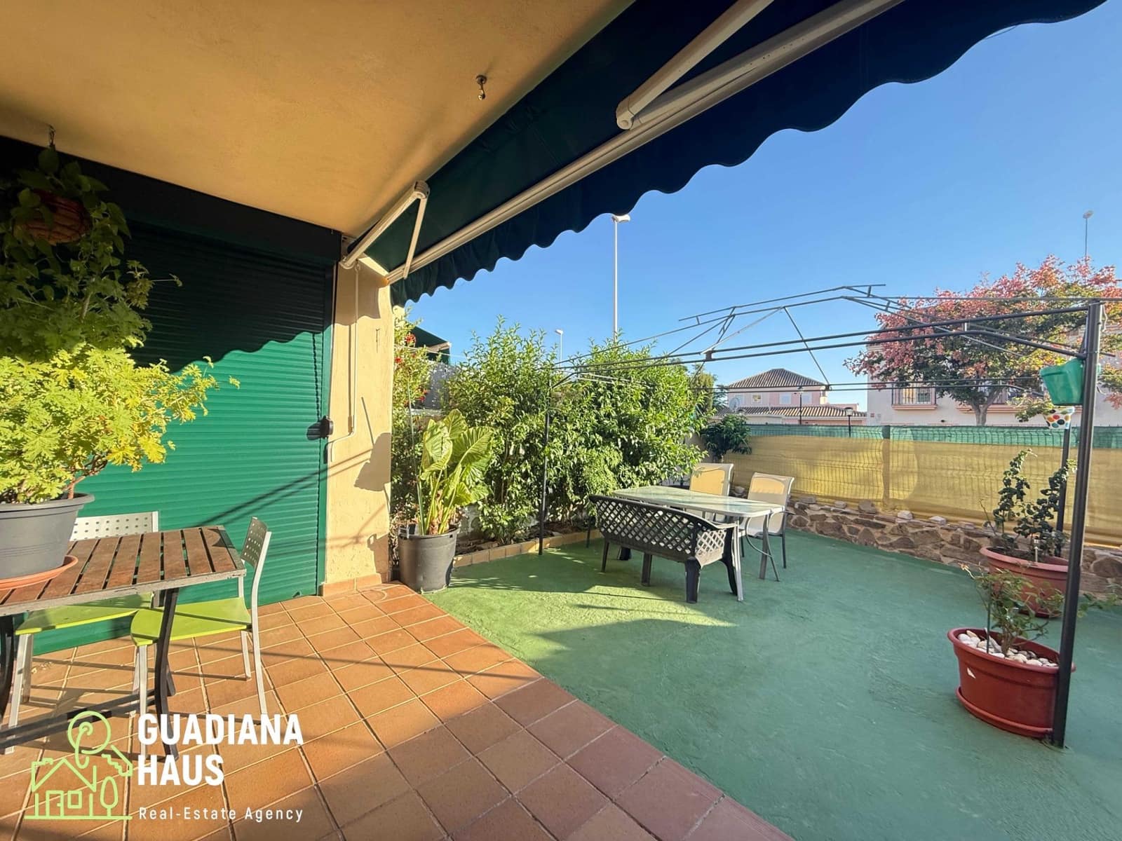 Adosado de 3 habitaciones en Ayamonte en venta con piscina garaje - 198.000 € (Ref: 10139770)