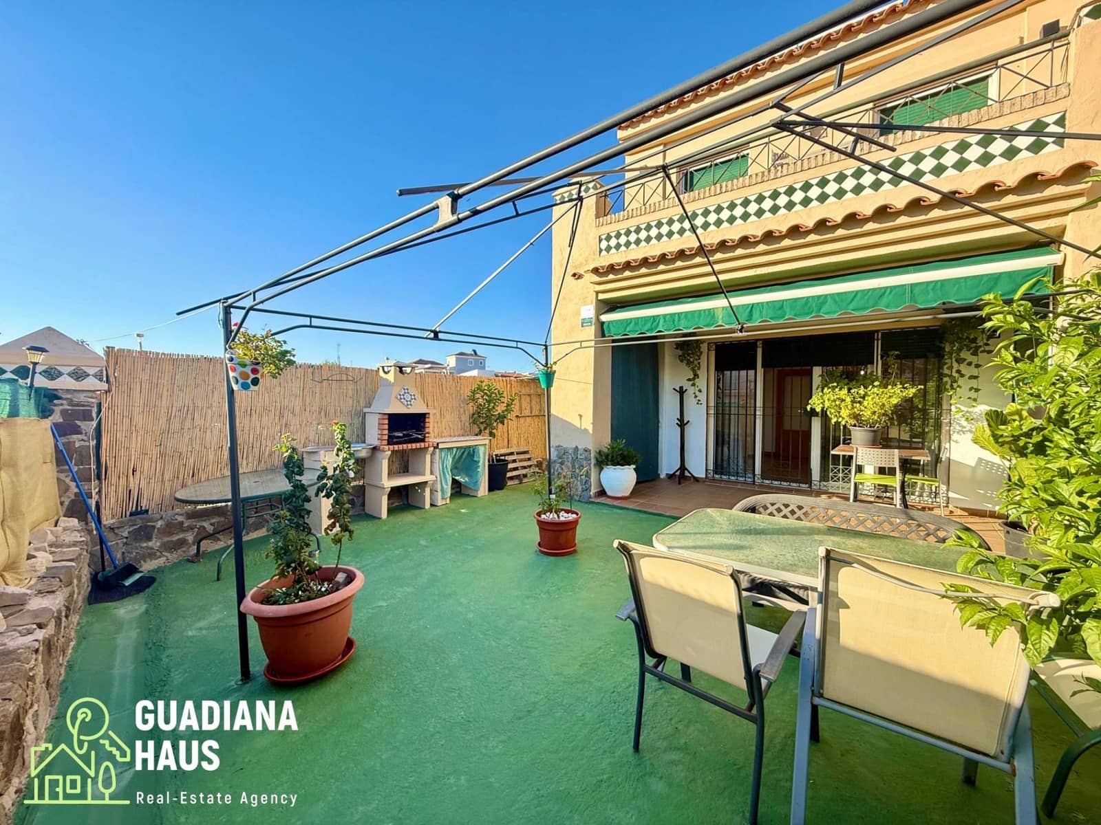 Adosado de 3 habitaciones en Ayamonte en venta con piscina garaje - 198.000 € (Ref: 10139770)