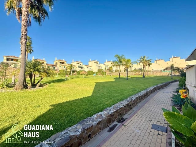 Adosado de 3 habitaciones en Ayamonte en venta con piscina garaje - 198.000 € (Ref: 10139770)