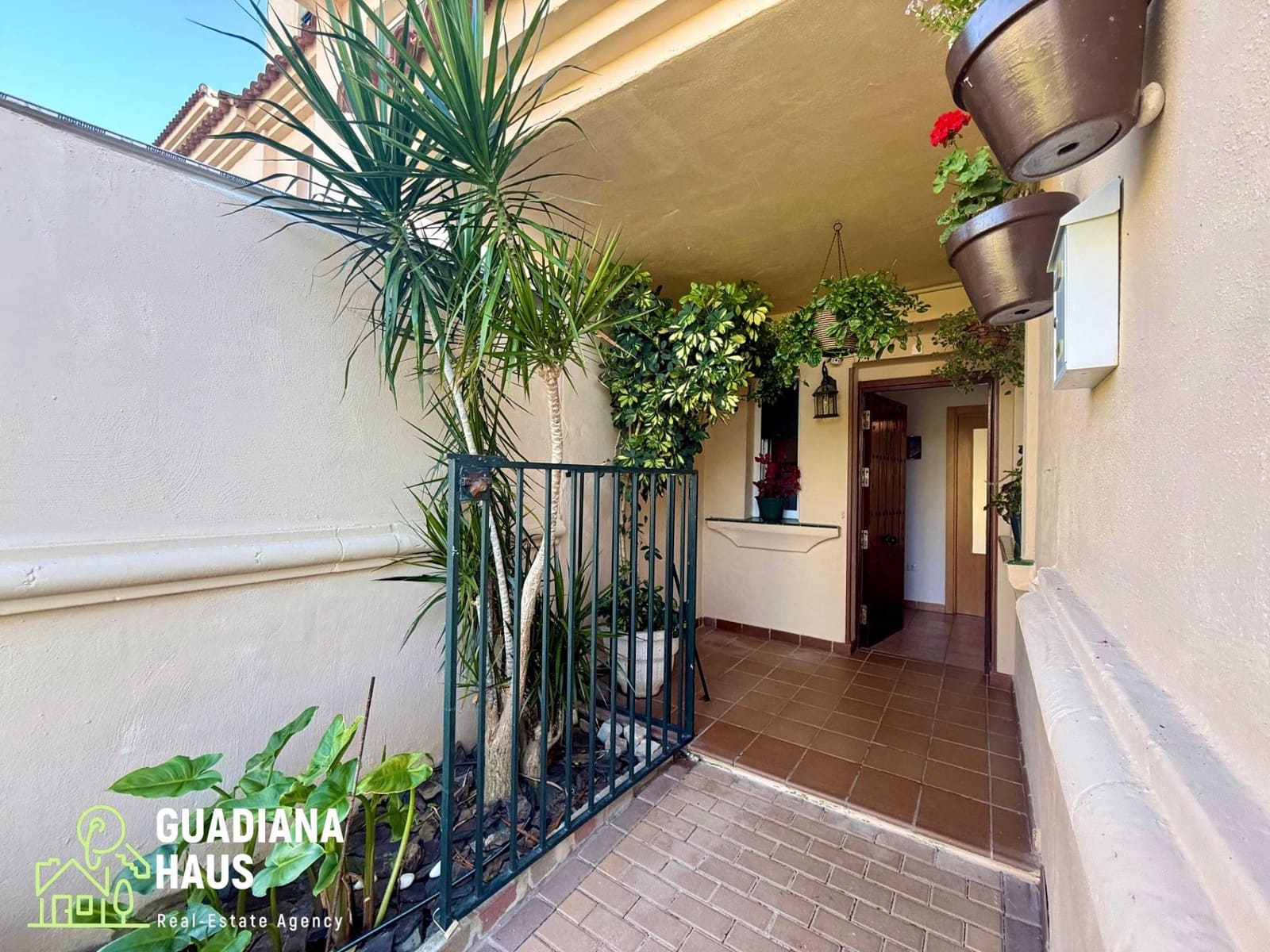 Adosado de 3 habitaciones en Ayamonte en venta con piscina garaje - 198.000 € (Ref: 10139770)
