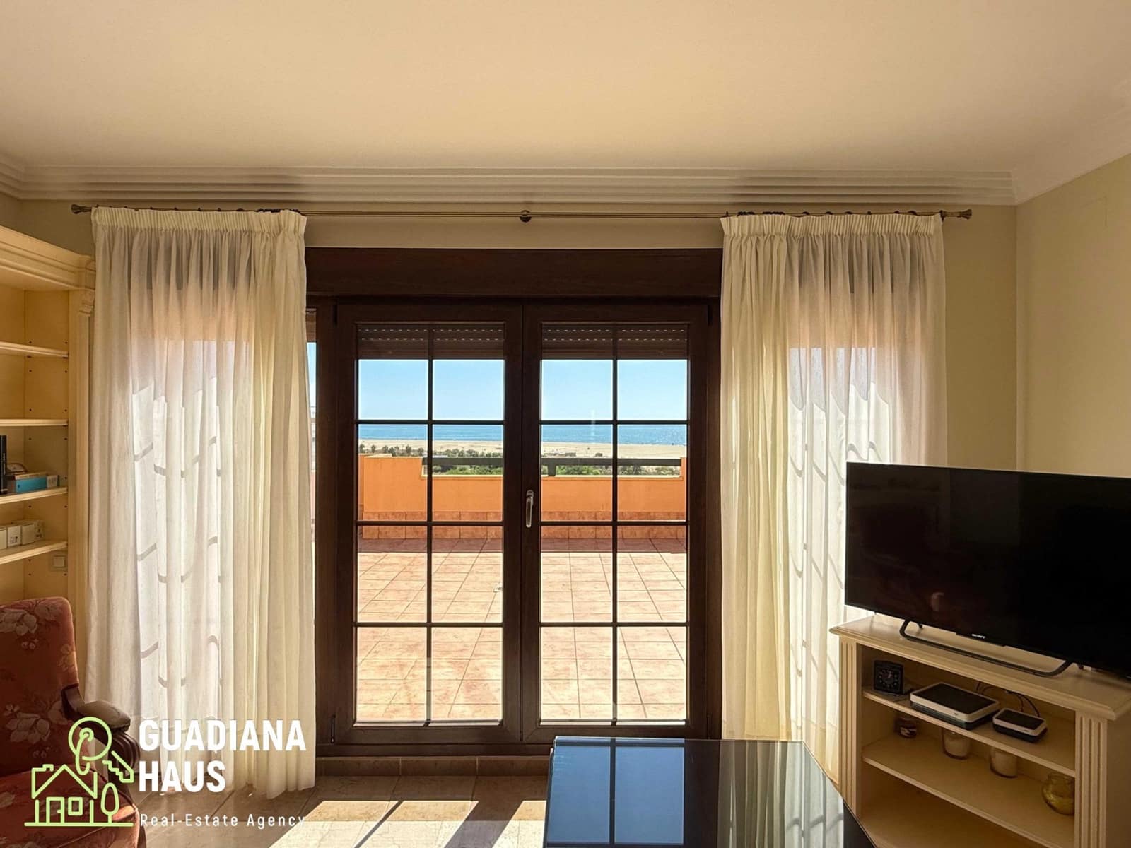 Ático de 3 habitaciones en Isla Canela en venta con piscina garaje - 690.000 € (Ref: 10147181)