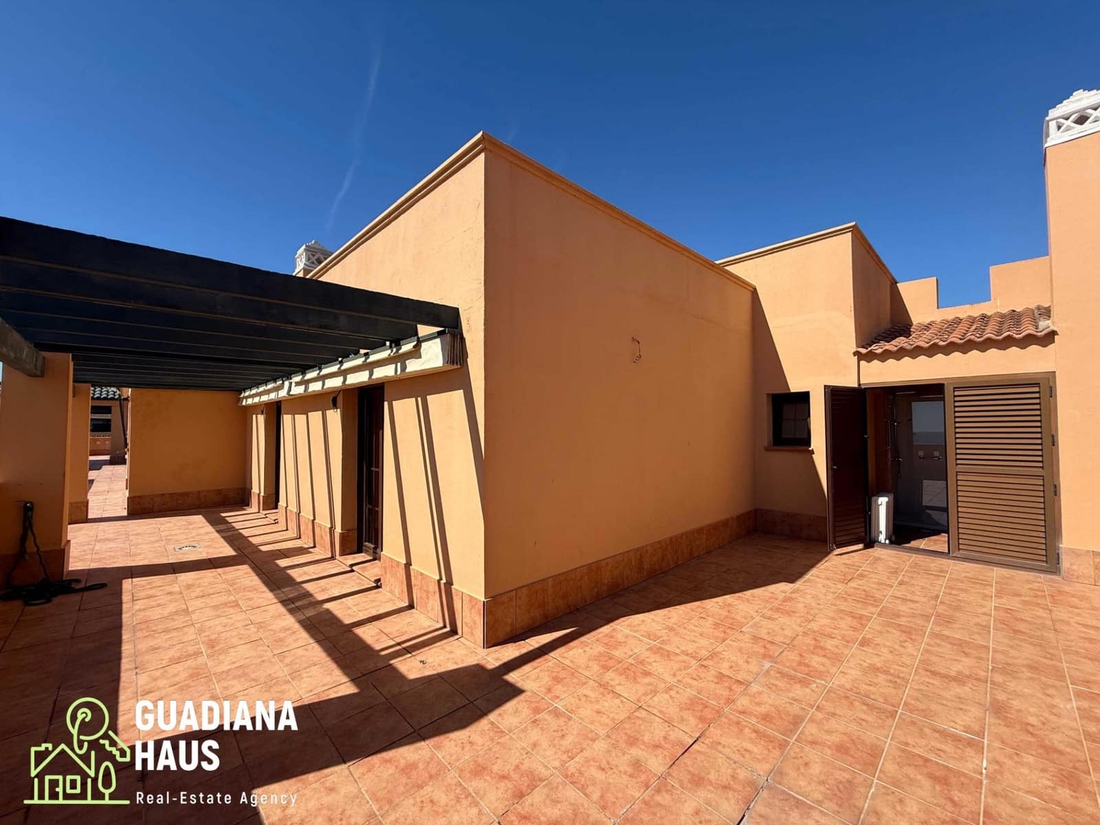 Ático de 3 habitaciones en Isla Canela en venta con piscina garaje - 690.000 € (Ref: 10147181)