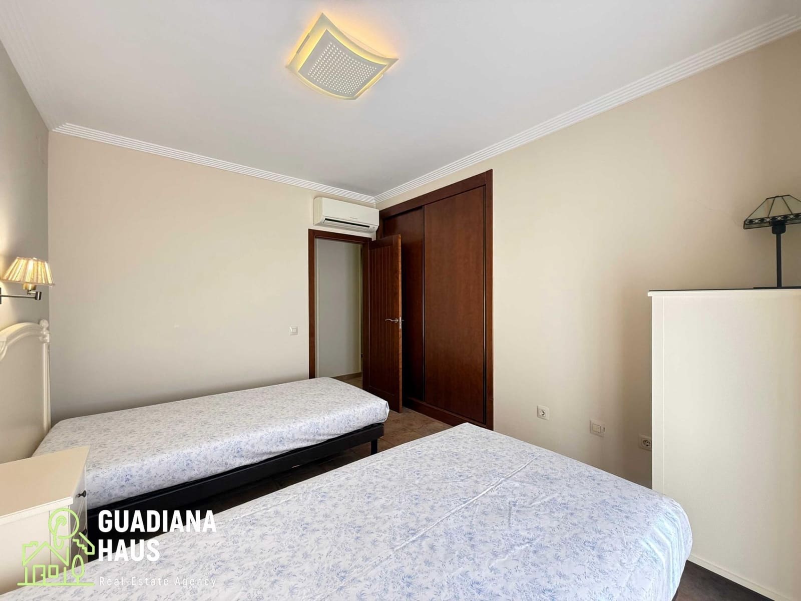 Ático de 3 habitaciones en Isla Canela en venta con piscina garaje - 690.000 € (Ref: 10147181)
