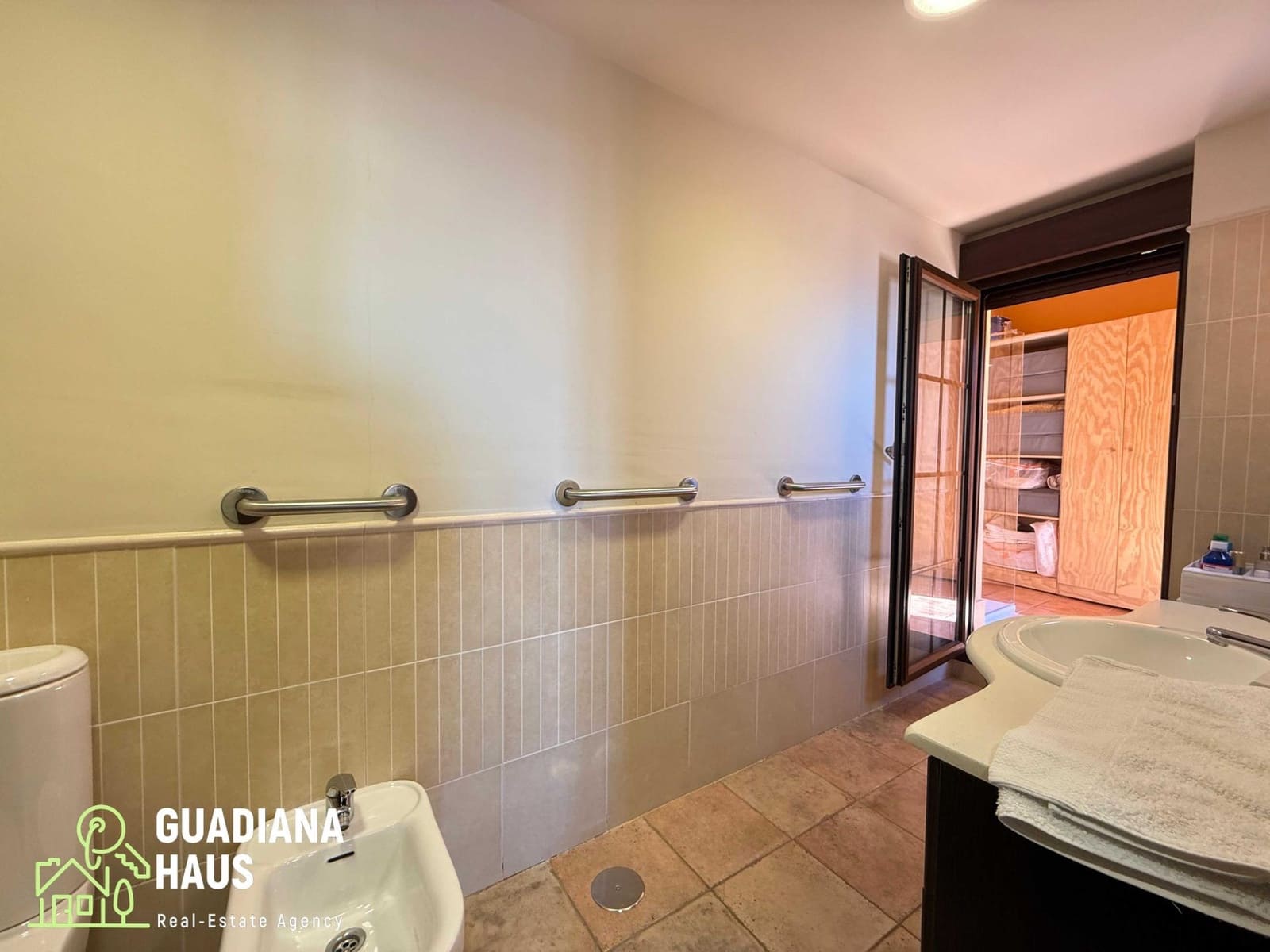 Ático de 3 habitaciones en Isla Canela en venta con piscina garaje - 690.000 € (Ref: 10147181)
