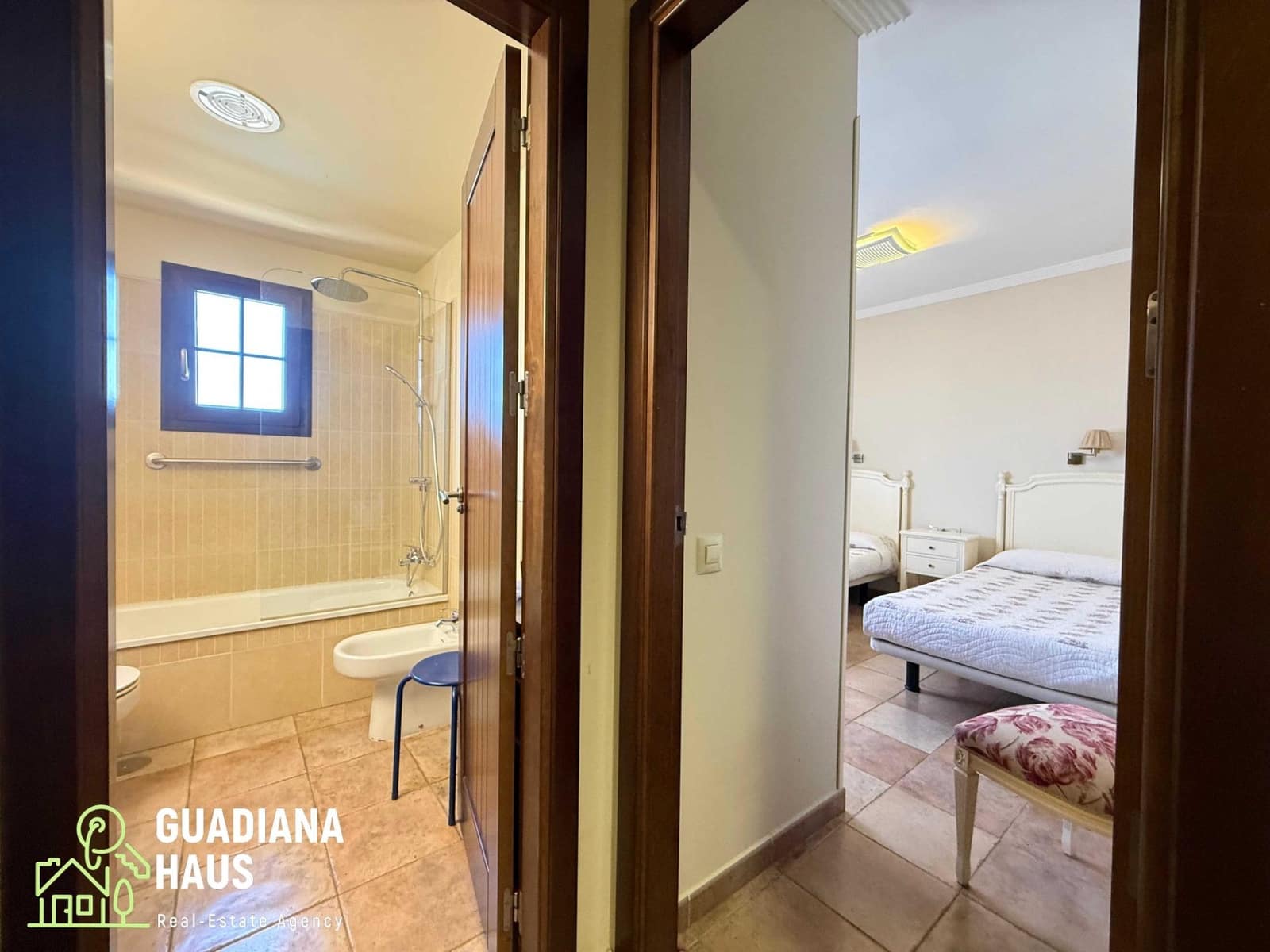 Ático de 3 habitaciones en Isla Canela en venta con piscina garaje - 690.000 € (Ref: 10147181)