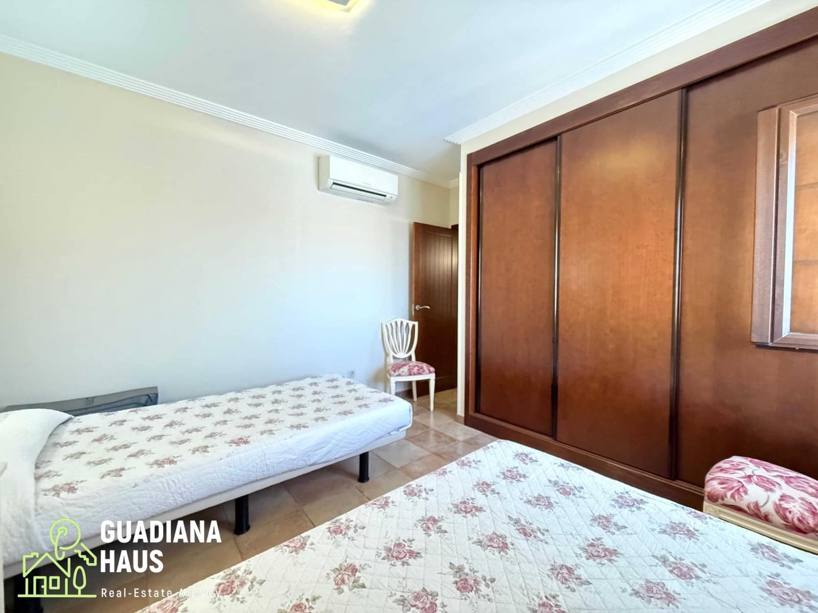 Ático de 3 habitaciones en Isla Canela en venta con piscina garaje - 690.000 € (Ref: 10147181)