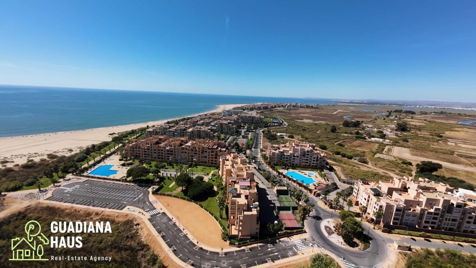 Ático de 3 habitaciones en Isla Canela en venta con piscina garaje - 690.000 € (Ref: 10147181)
