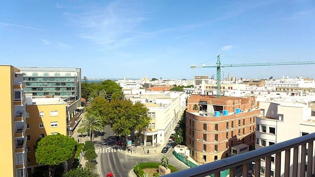 6 sypialnia Mieszkanie na sprzedaż w La Caleta - La Viña, Miasto Kadyks z garażem - 695 000 € (Ref: 9950587)