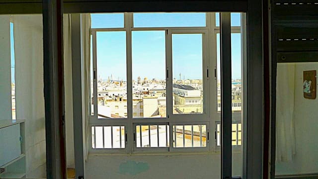 6 soverom Leilighet til salgs i La Caleta - La Viña, Cádiz by med garasje - € 695 000 (Ref: 9950587)