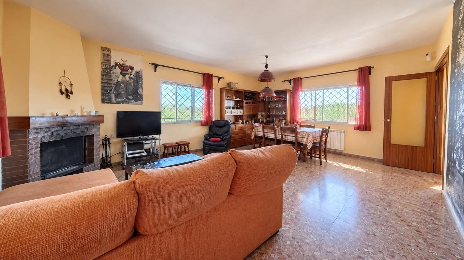 Chalet de 4 habitaciones en Algete en venta con garaje - 525.000 € (Ref: 10089858)