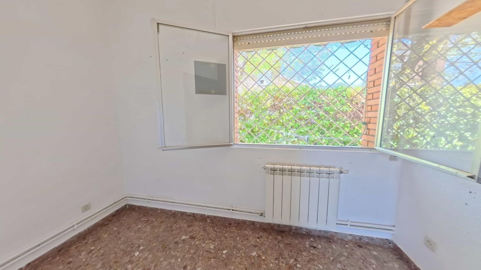 Chalet de 4 habitaciones en Algete en venta con garaje - 525.000 € (Ref: 10089858)