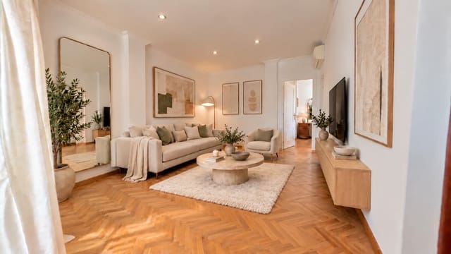 2 soverom Penthouse til salgs i Tetuán, Madrid by - € 325 000 (Ref: 10165180)