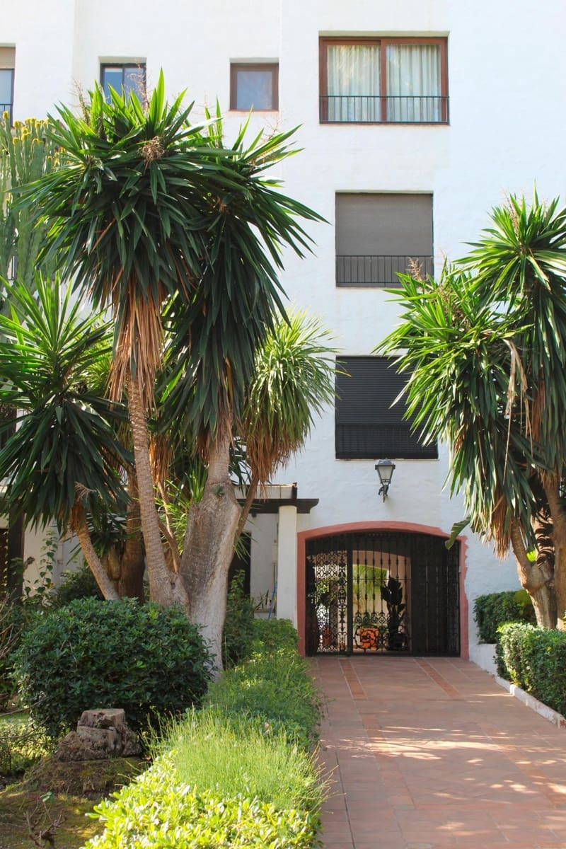 Ático de 3 habitaciones en Marbella en venta con piscina garaje - 1.095.000 € (Ref: 9991515)