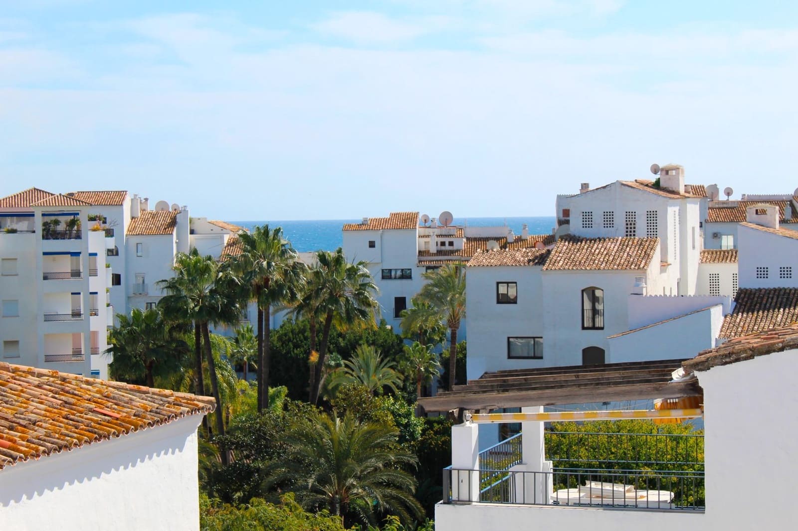 Ático de 3 habitaciones en Marbella en venta con piscina garaje - 1.095.000 € (Ref: 9991515)
