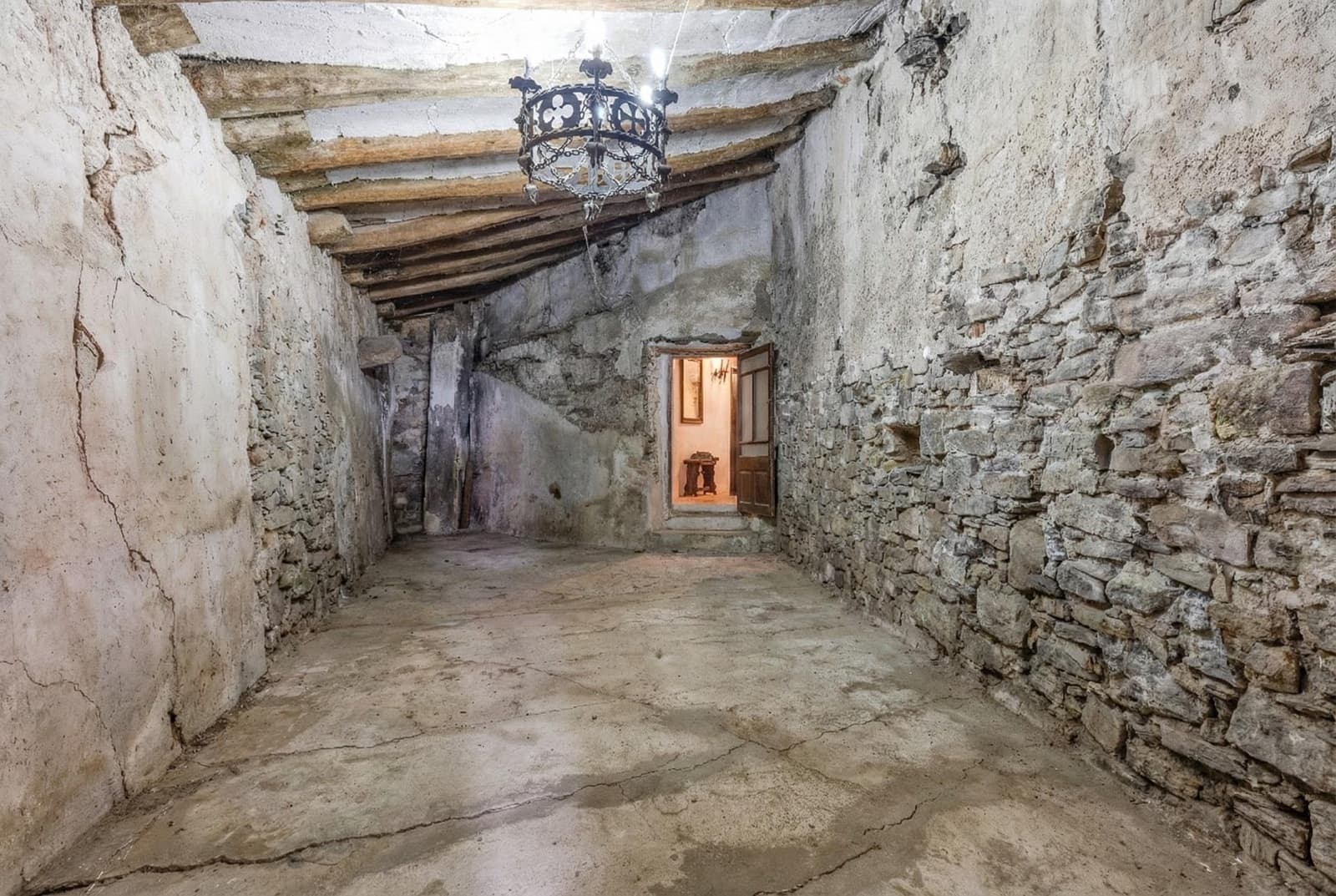 5 bedroom Finca/Country House for sale in Fores with garage - € 298,000 (Ref: 9991516)