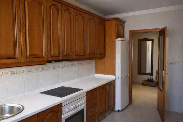 Piso de 3 habitaciones en Fuente de Cantos en venta - 85.000 € (Ref: 9991518)