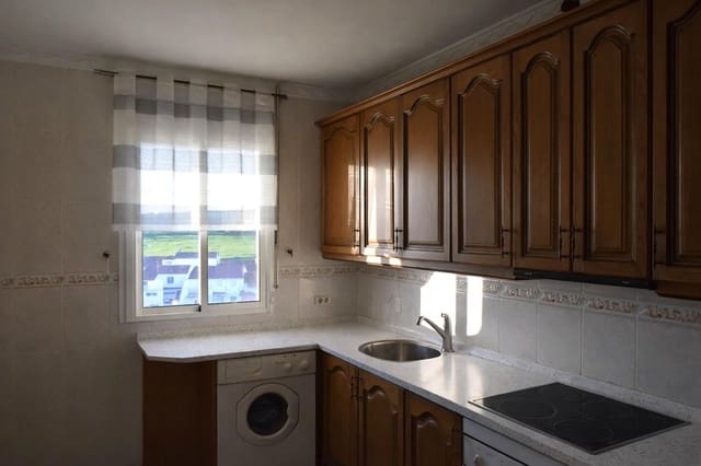 Piso de 3 habitaciones en Fuente de Cantos en venta - 85.000 € (Ref: 9991518)