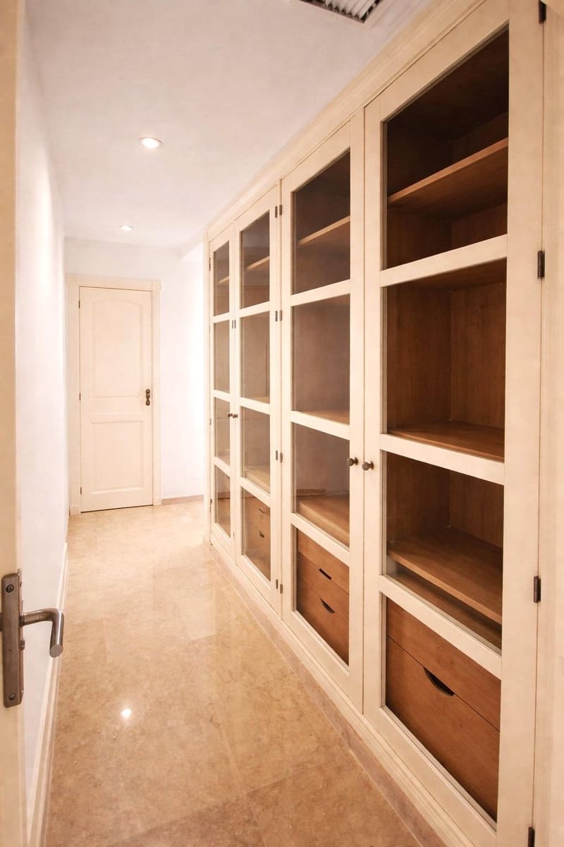 3 slaapkamer Flat te koop in San Roque met zwembad garage - € 474.000 (Ref: 9991520)