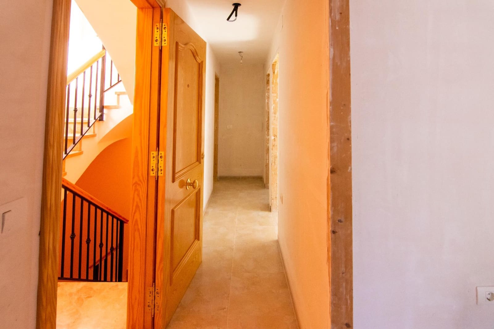 5 chambre Finca/Maison de Campagne à vendre à Fuentes de Ayodar avec garage - 151 000 € (Ref: 9991521)