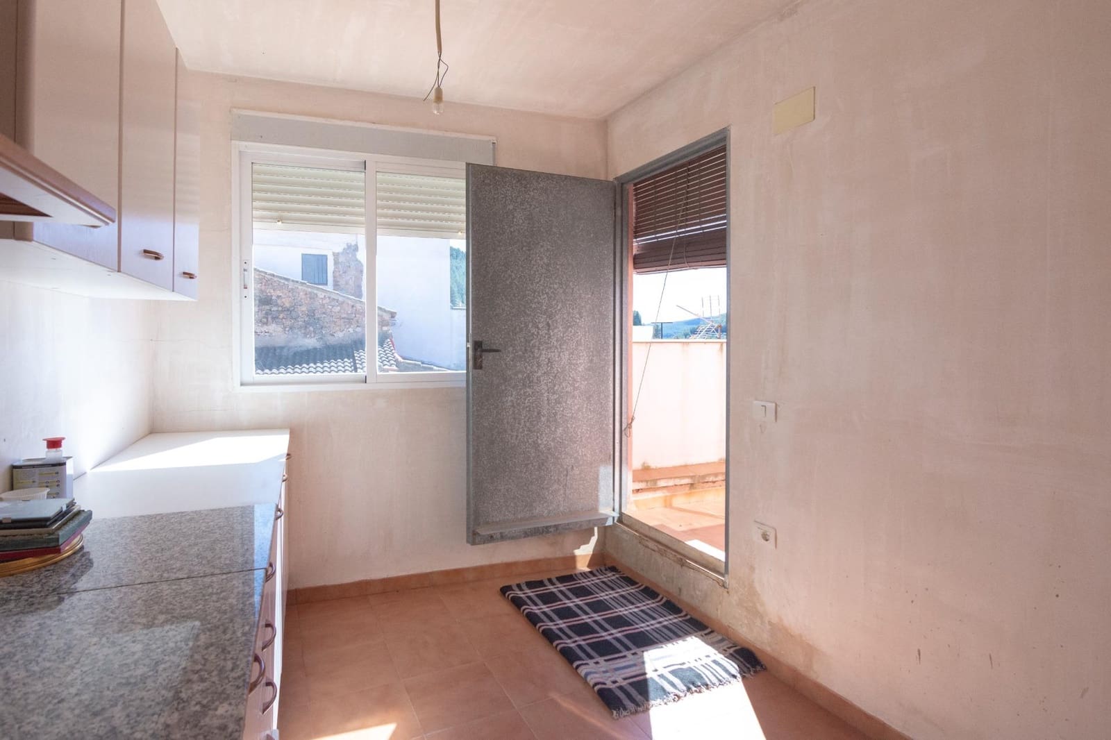 5 chambre Finca/Maison de Campagne à vendre à Fuentes de Ayodar avec garage - 151 000 € (Ref: 9991521)