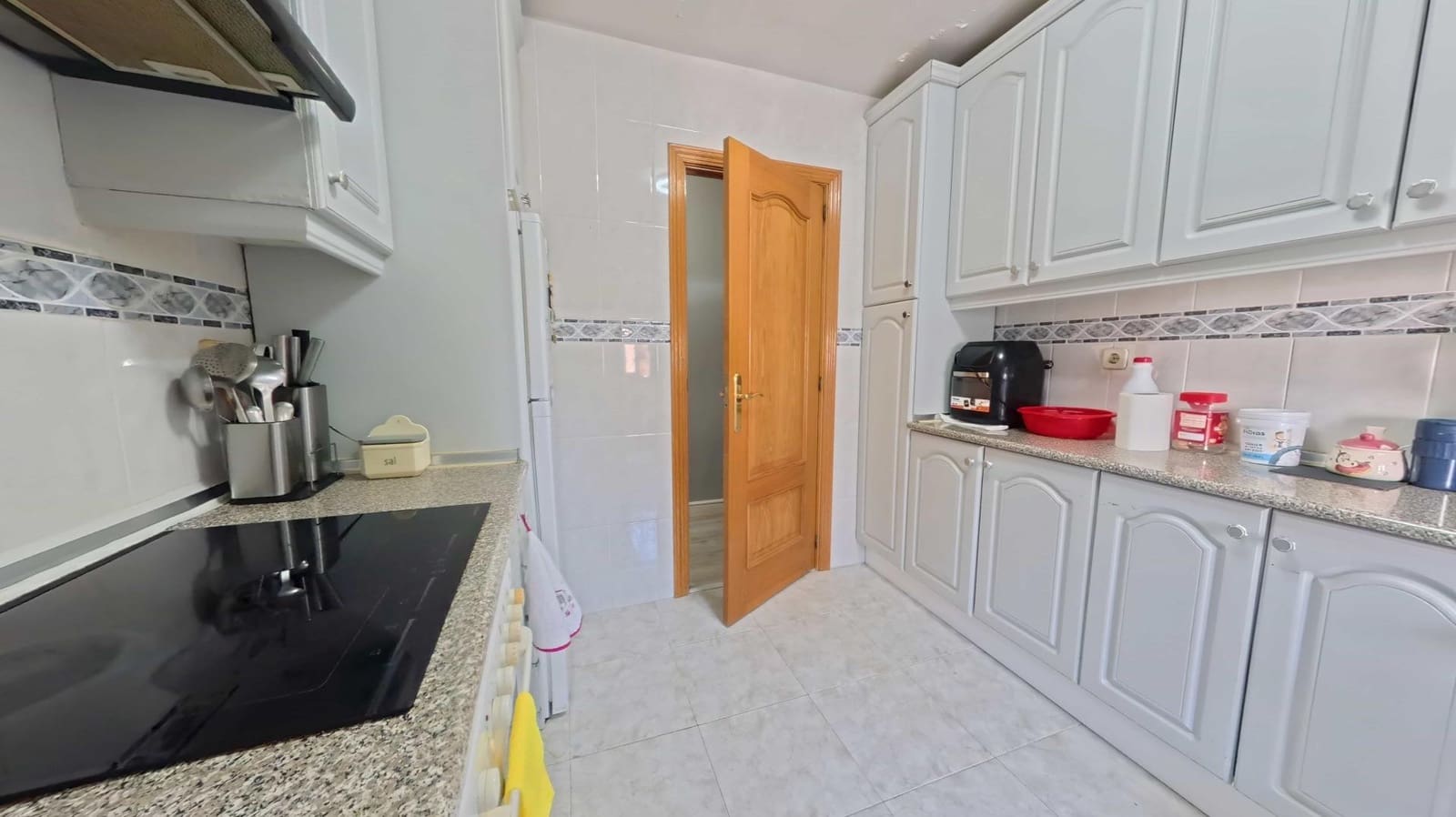 3 bedroom Flat for sale in Madrid city - € 280,000 (Ref: 9991527)