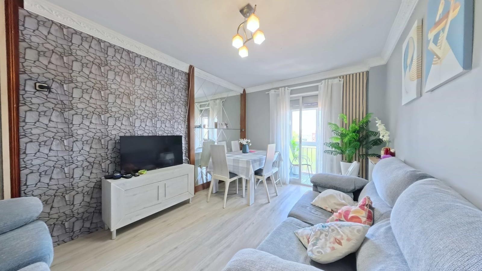 3 bedroom Flat for sale in Madrid city - € 280,000 (Ref: 9991527)