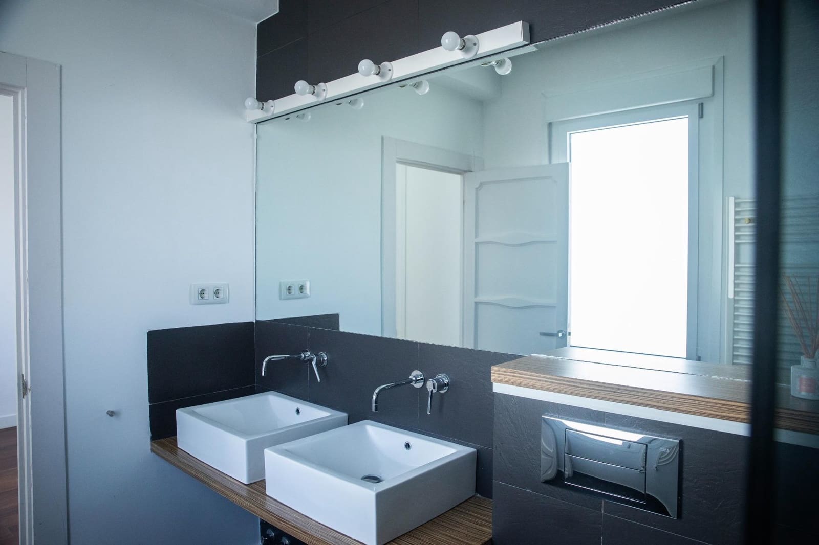 3 bedroom Penthouse for sale in Madrid city with garage - € 2,100,000 (Ref: 9991529)