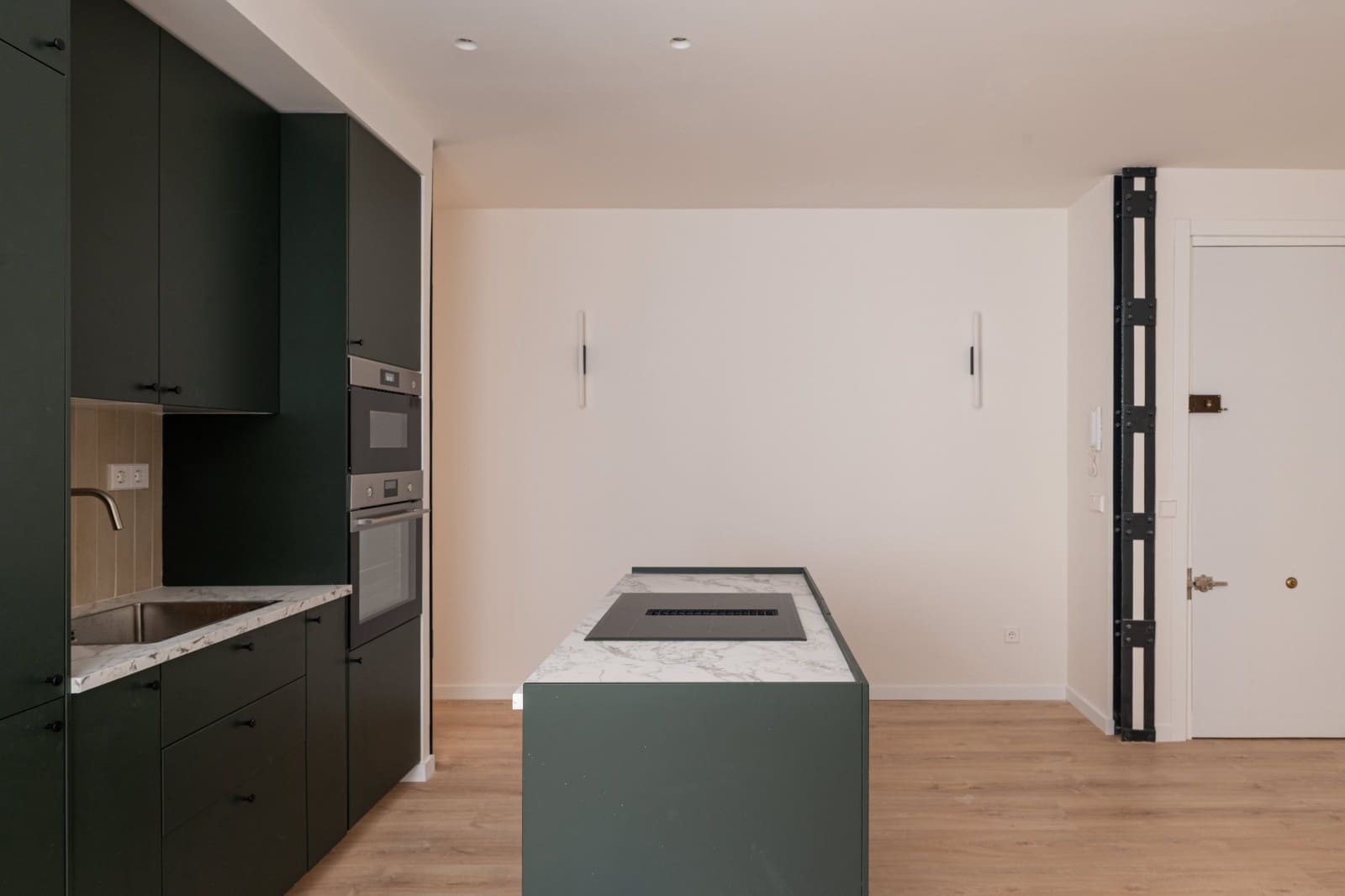 2 slaapkamer Flat te koop in Madrid stad - € 650.000 (Ref: 9950583)