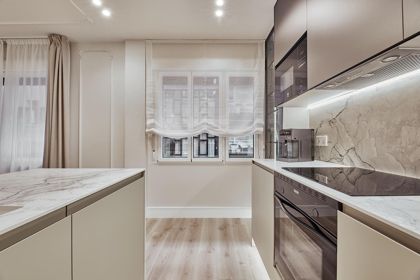 3 slaapkamer Flat te koop in Madrid stad - € 1.659.000 (Ref: 9953394)