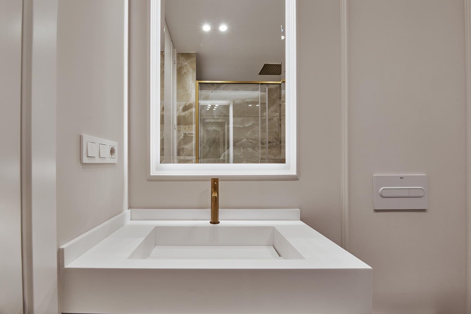 3 slaapkamer Flat te koop in Madrid stad - € 1.659.000 (Ref: 9953394)
