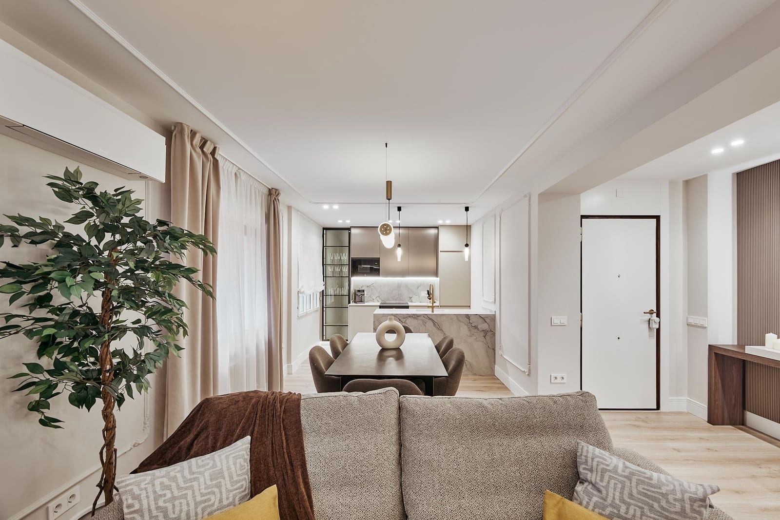 3 slaapkamer Flat te koop in Madrid stad - € 1.659.000 (Ref: 9953394)