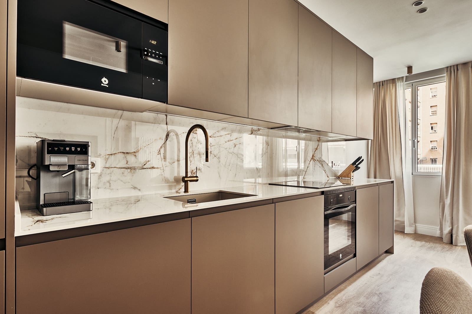 3 soveværelse Lejlighed til salg i Madrid by - € 1.699.000 (Ref: 9953401)
