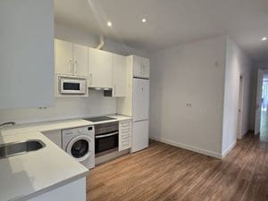 3 quarto Apartamento para arrendar em Madrid cidade - 3 500 € (Ref: 9956015)