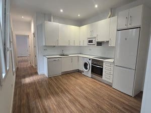 3 quarto Apartamento para arrendar em Madrid cidade - 3 500 € (Ref: 9956015)