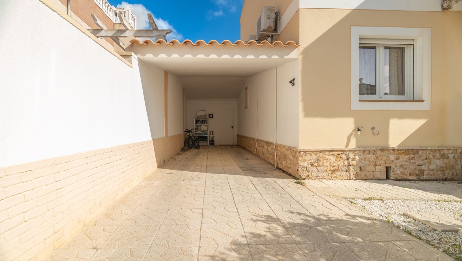 4 bedroom Villa for sale in Pinar de Campoverde with pool - € 359,000 (Ref: 10059543)