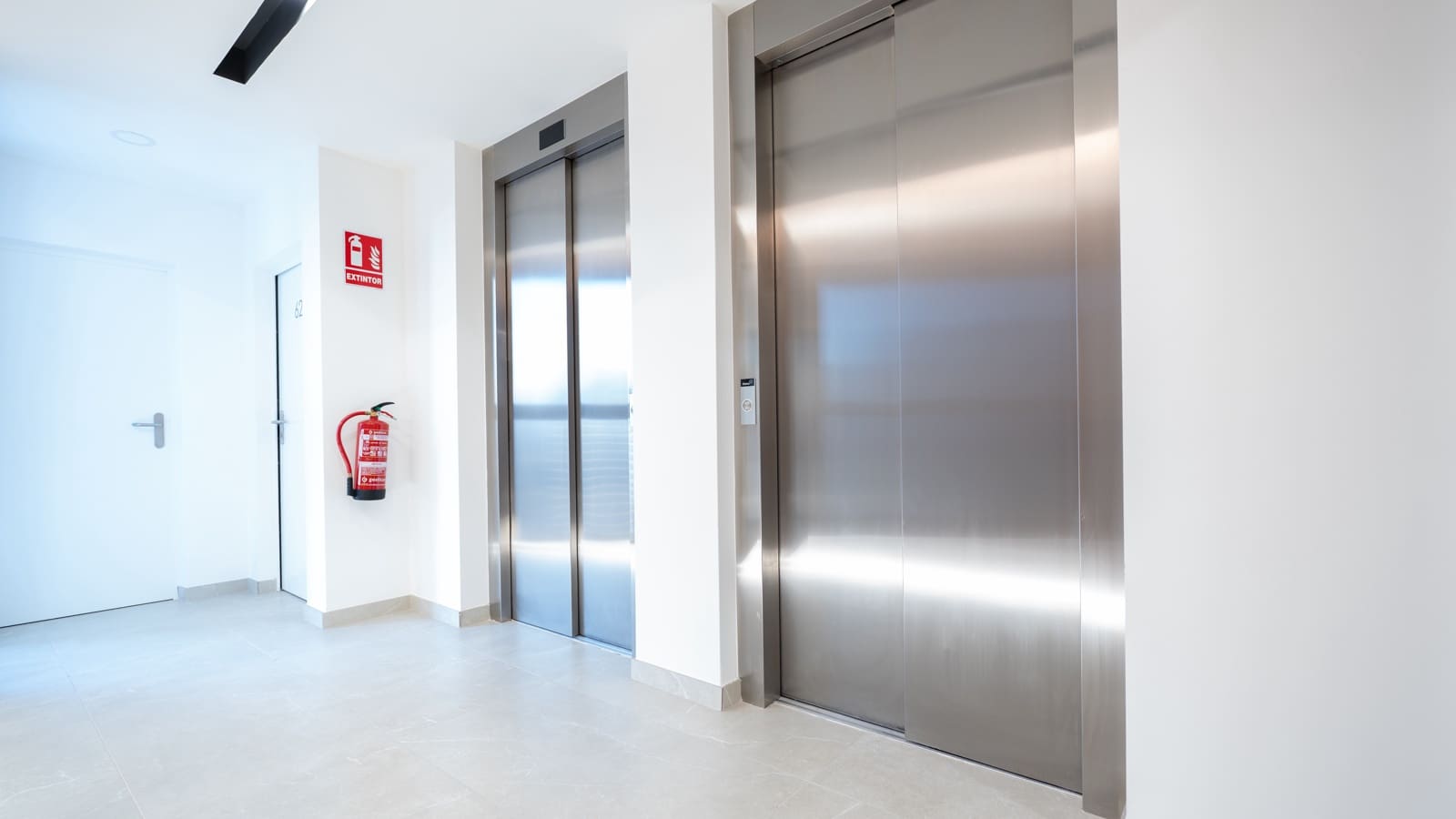Apartamento de 2 habitaciones en Benidorm en venta con piscina - 795.000 € (Ref: 10059545)