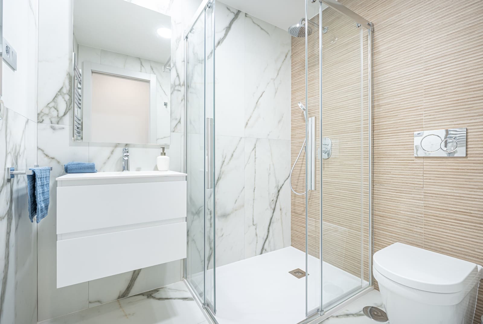 Apartamento de 2 habitaciones en Benidorm en venta con piscina - 795.000 € (Ref: 10059545)