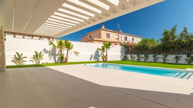 4 bedroom Villa for sale in Los Balcones - Los Altos, Torrevieja with pool - € 895,000 (Ref: 10059546)