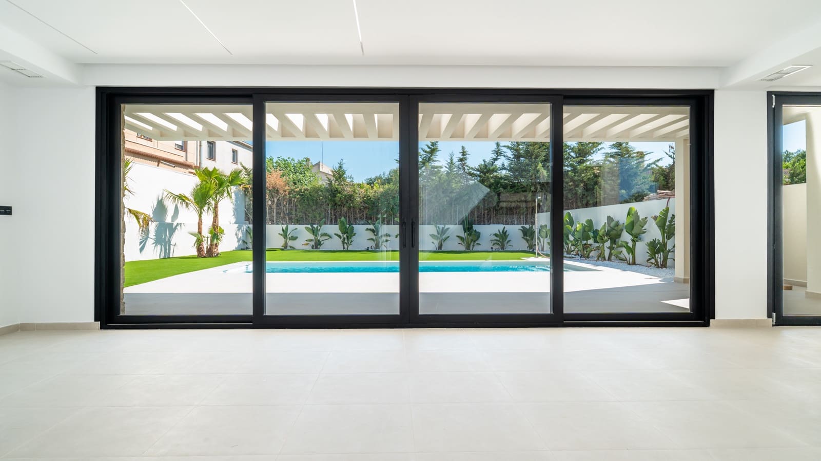 4 bedroom Villa for sale in Torrevieja with pool - € 895,000 (Ref: 10059546)