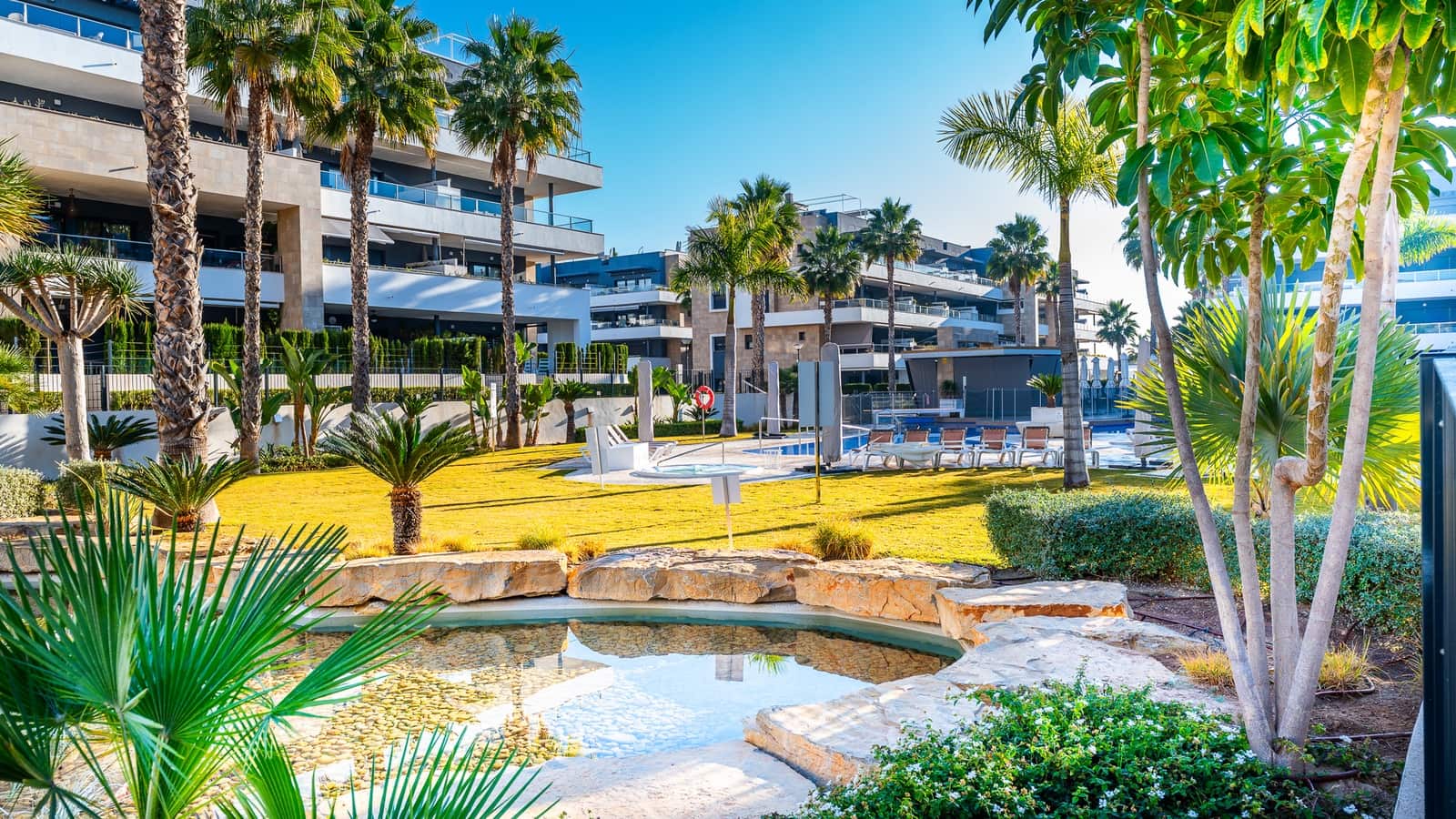 3 sovrum Lägenhet till salu i Playa Flamenca med pool - 515 000 € (Ref: 10059551)