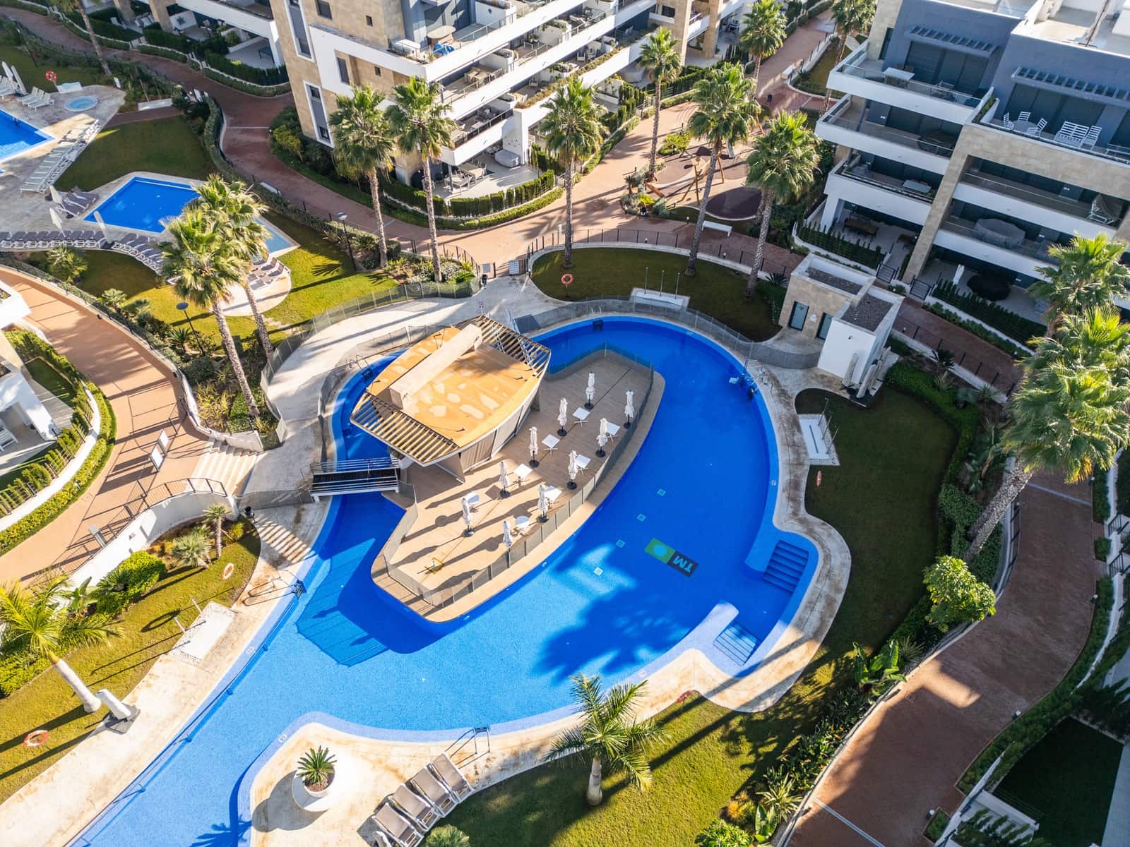 3 sovrum Lägenhet till salu i Playa Flamenca med pool - 515 000 € (Ref: 10059551)