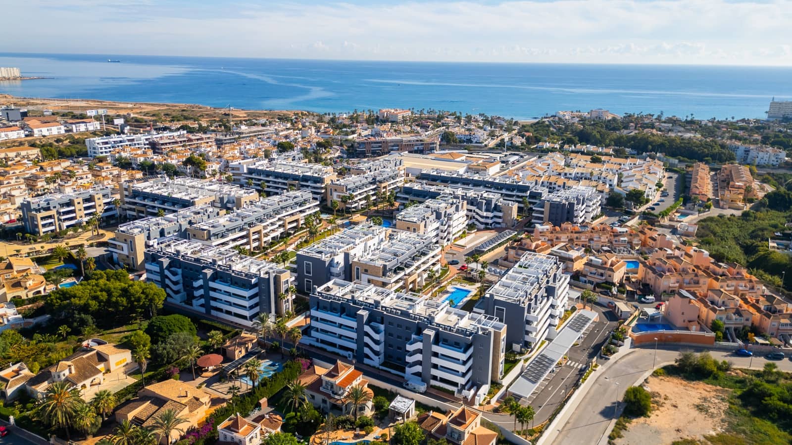 3 sovrum Lägenhet till salu i Playa Flamenca med pool - 515 000 € (Ref: 10059551)