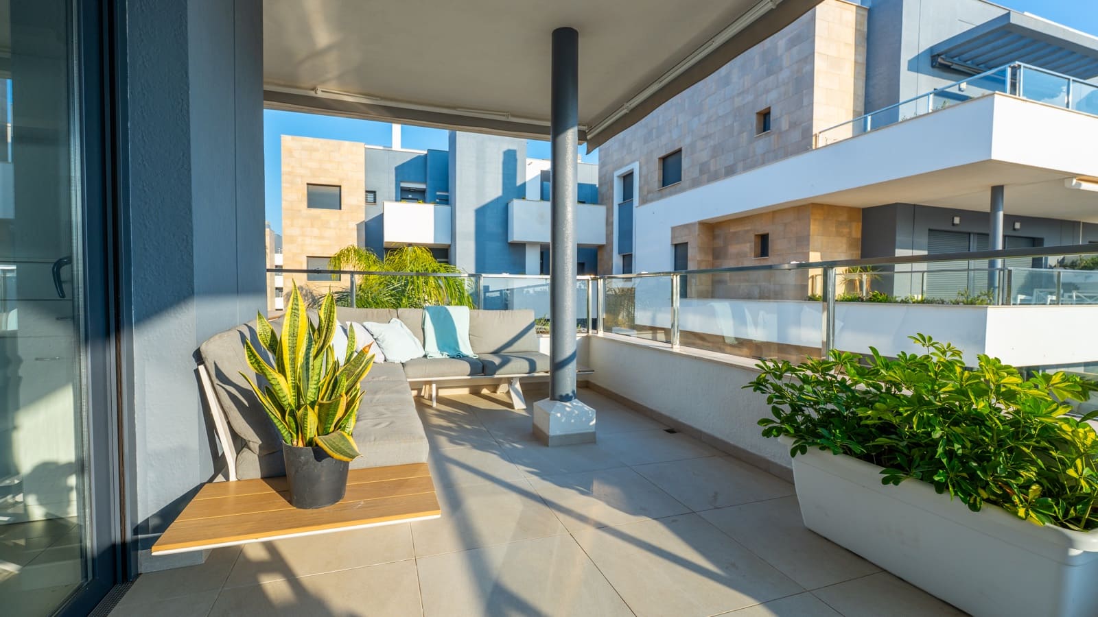 3 sovrum Lägenhet till salu i Playa Flamenca med pool - 515 000 € (Ref: 10059551)