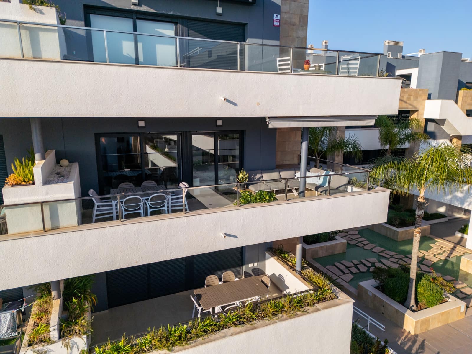 3 sovrum Lägenhet till salu i Playa Flamenca med pool - 515 000 € (Ref: 10059551)