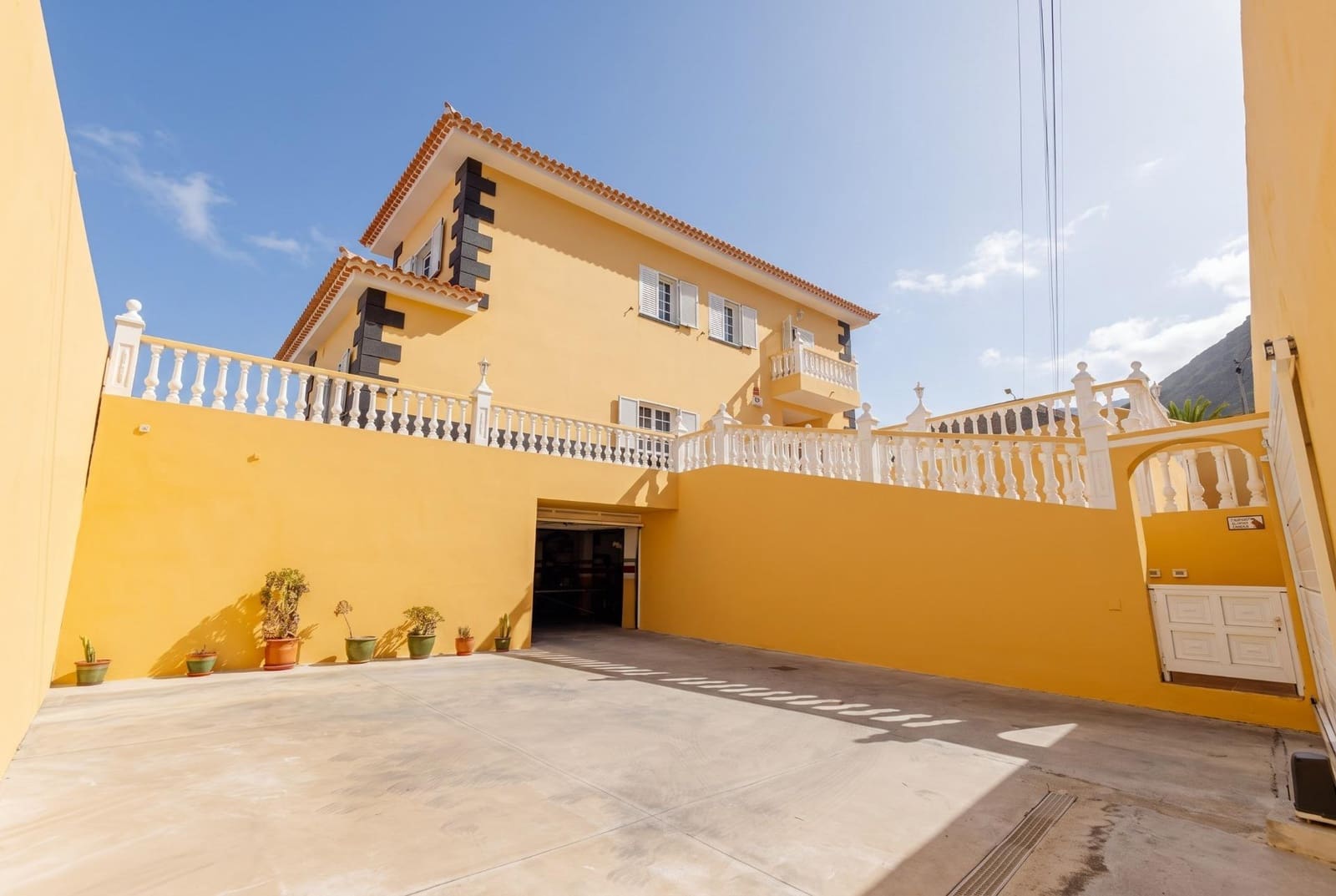 5 Zimmer Villa zu verkaufen in Araya mit Garage - 982.000 € (Ref: 10013452)