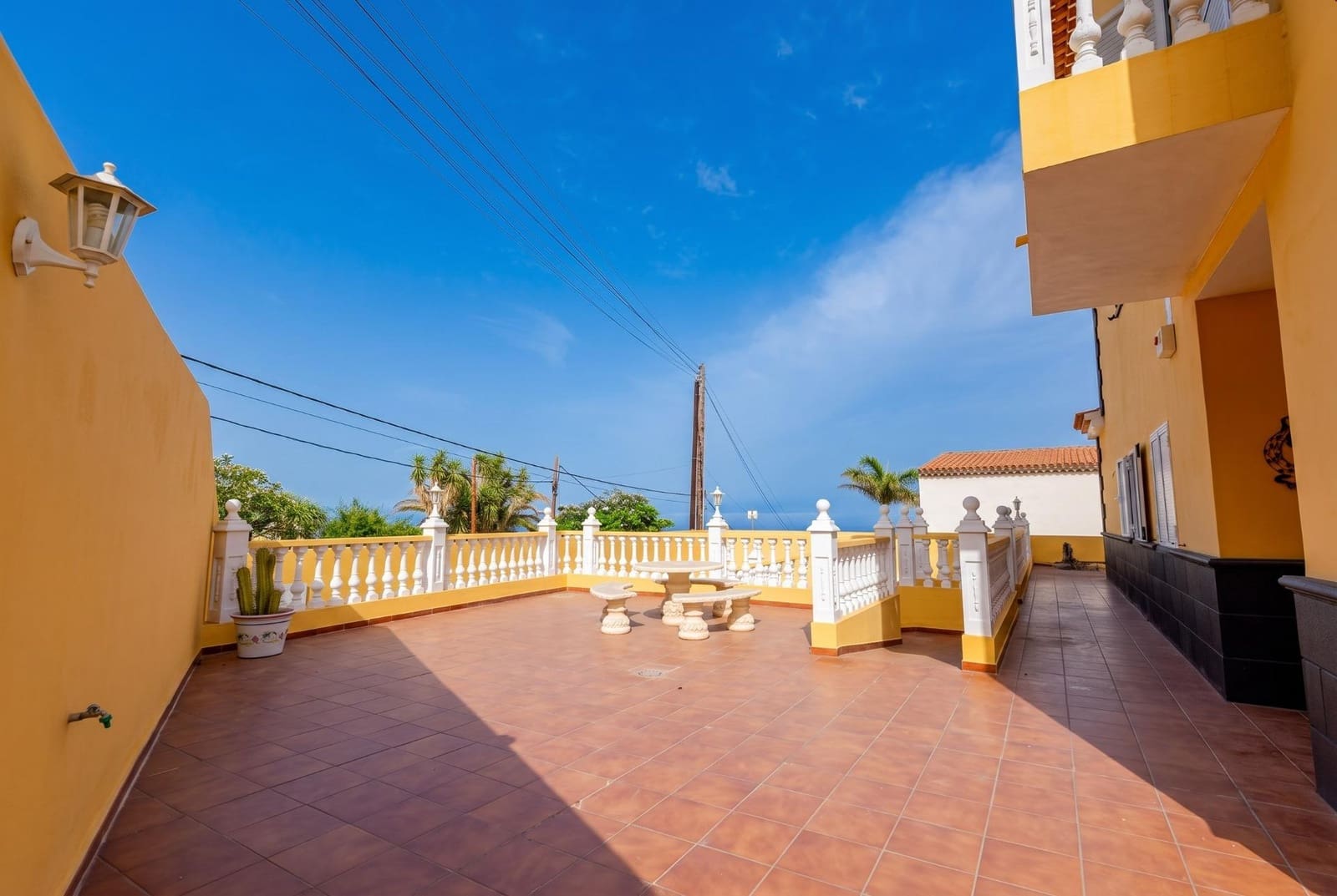 5 Zimmer Villa zu verkaufen in Araya mit Garage - 982.000 € (Ref: 10013452)