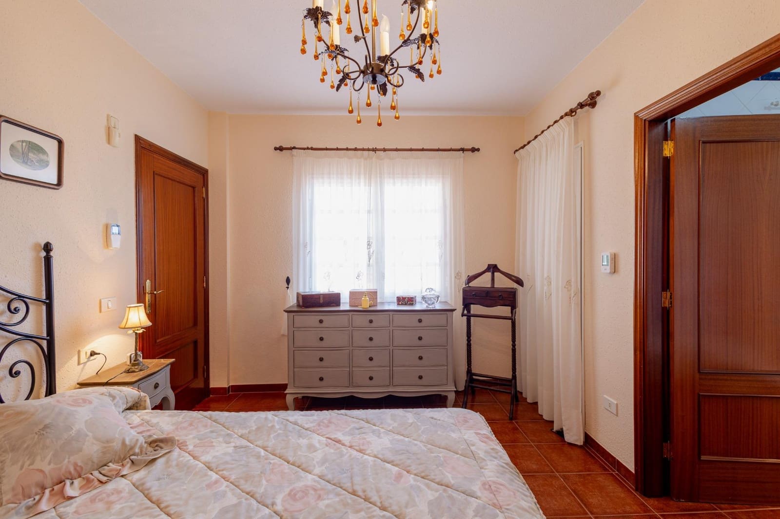 5 Zimmer Villa zu verkaufen in Araya mit Garage - 982.000 € (Ref: 10013452)